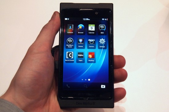 Se strâng aplicații pentru BlackBerry 10