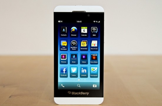 BlackBerry 10 are peste 100.000 de aplicații pentru utilizatori