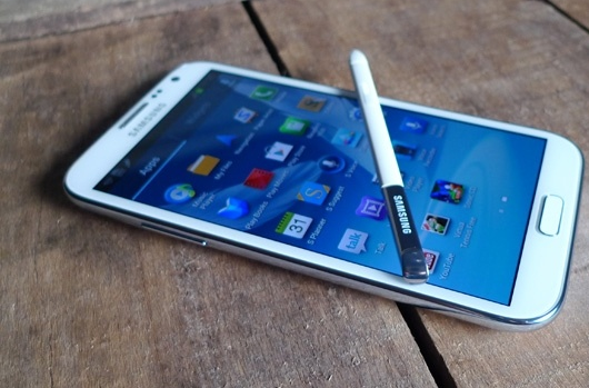 Vulnerabilitate pe Galaxy Note 2 permite ocolirea lock screen-ului și expunderea contactelor