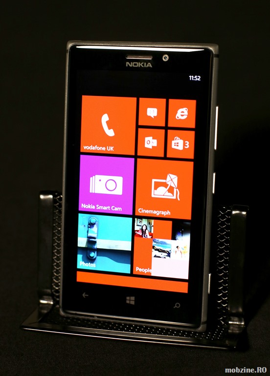 Lansare Nokia Lumia 925, DOAR un urmaș metalic și cu o cameră mai bună pentru Lumia 920