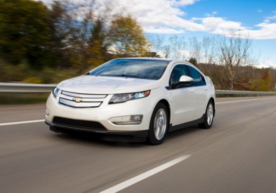 2014-Chevrolet-Volt-003-medium