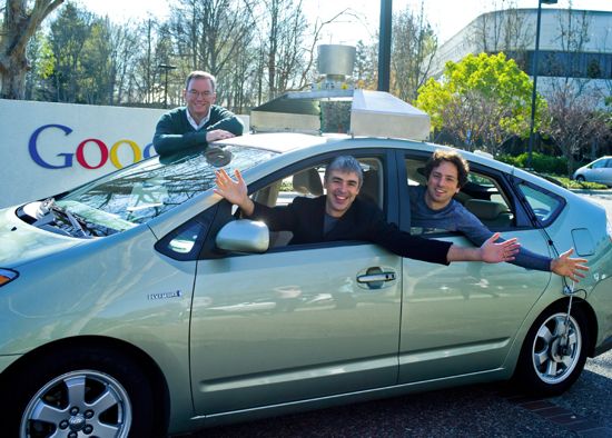 Google cochetează cu ideea unui autovehicul sub propriul brand