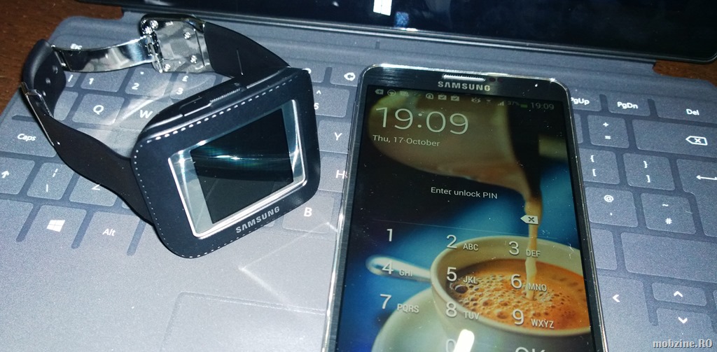 Samsung Galaxy Gear si Samsung Galaxy Note 3