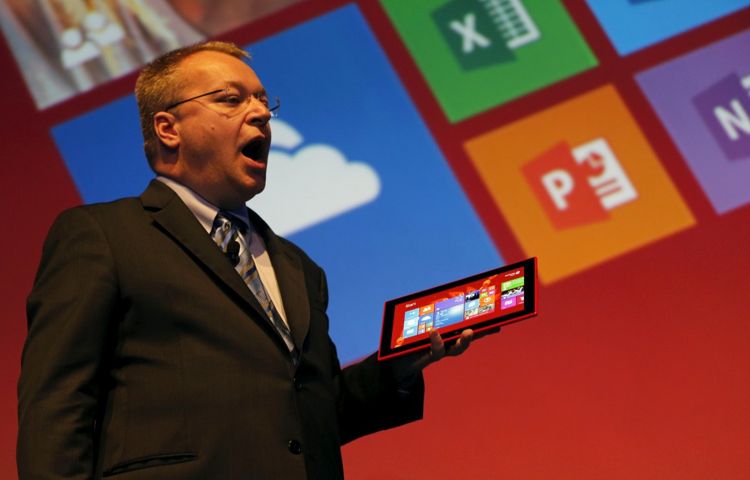 Stephen Elop se arata disponibil pentru Microsoft