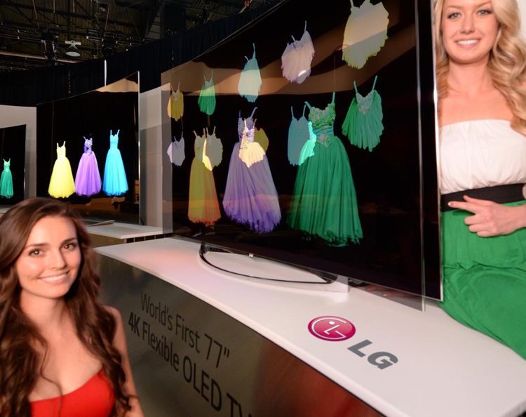 LG a prezentat primul OLED care se curbeaza