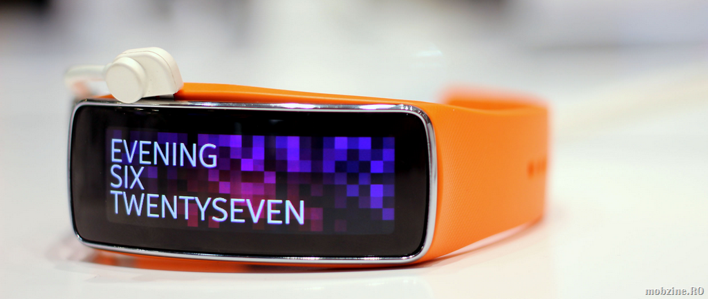 Video: handson detaliat pentru ceasul Galaxy Gear 2 si bratara Gear Fit. by Samsung