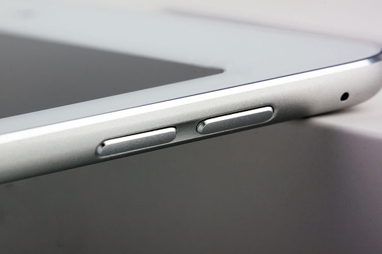 Urmatorul iPad Air arata destul de bine intr-un nou leak reprezentand o macheta