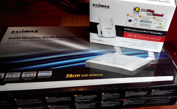 CONCURS: Castiga un kit wireless (router + extender) de la Edimax