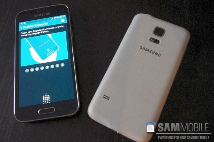 Samsung Galaxy S5 mini apare in poze