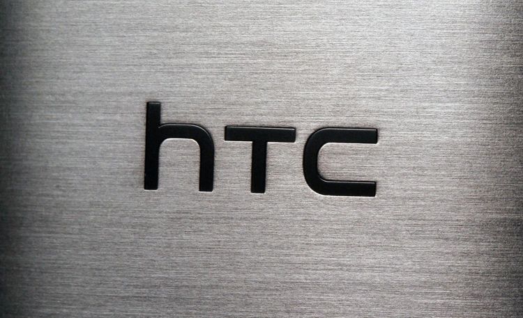 Duelul gigantilor: HTC One (M8) Max se vrea castigator