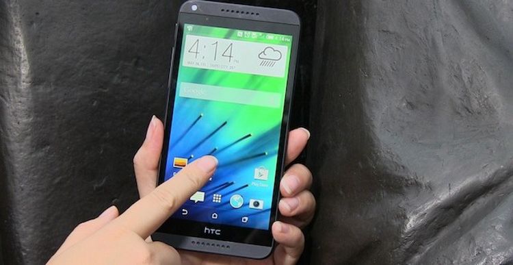 HTC Desire 820 se arata timid