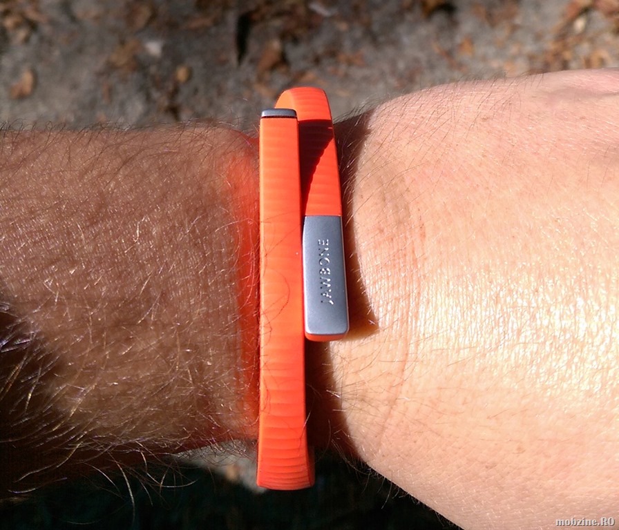 Bratara inteligenta Jawbone UP24 e disponibila in oferta Orange de la 129 EUR