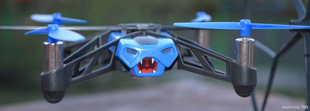 O parere despre mini drona Parrot Rolling Spider