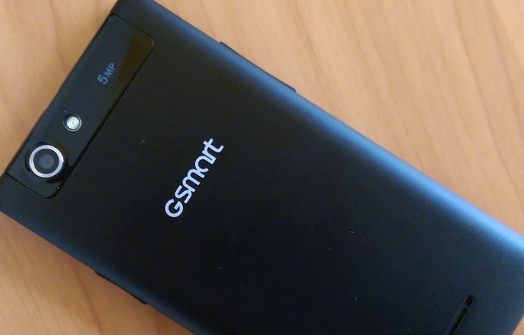 Gigabyte GSmart Roma R2 Edition Plus, smartphone mic si accesibil