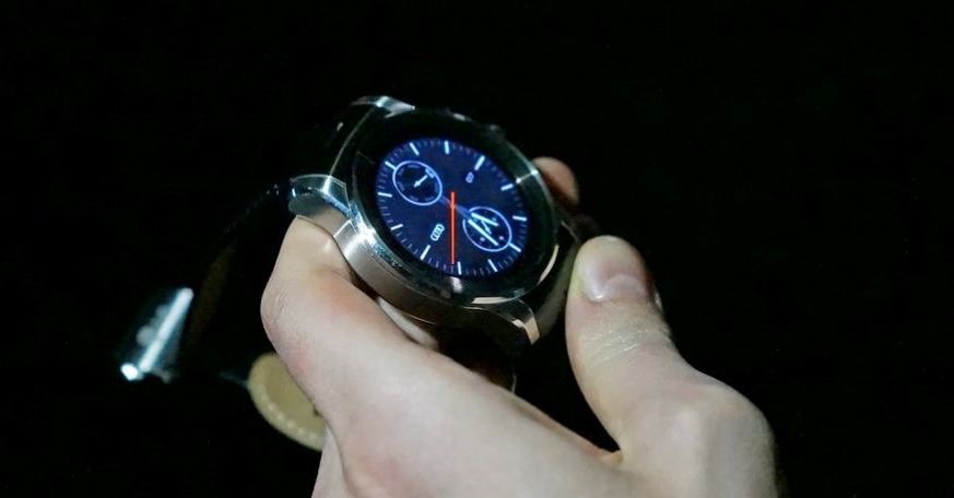 Cel mai interesant ceas de la CES era sa treaca neobservat: AUDI G Watch R cu webOS