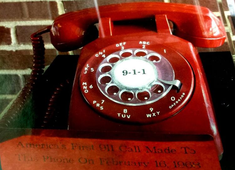 File de istorie: pe 16 februarie 1968 s-a intregistrat primul apel telefonic la 911
