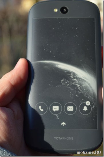 YotaPhone 2 12