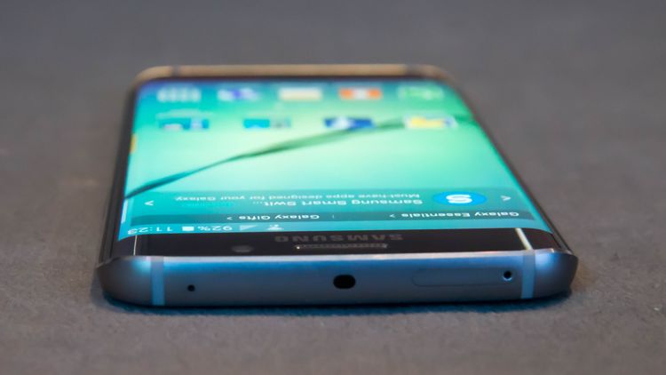 Samsung scoate arma optimismului: comenzi record pentru Galaxy S6 si S6 Edge