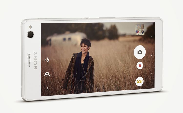 Xperia C4, de la Sony pentru iubitorii de selfie-uri