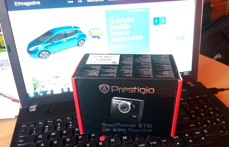 CONCURS: Castiga o camera auto Prestigio RoadRunner 519i