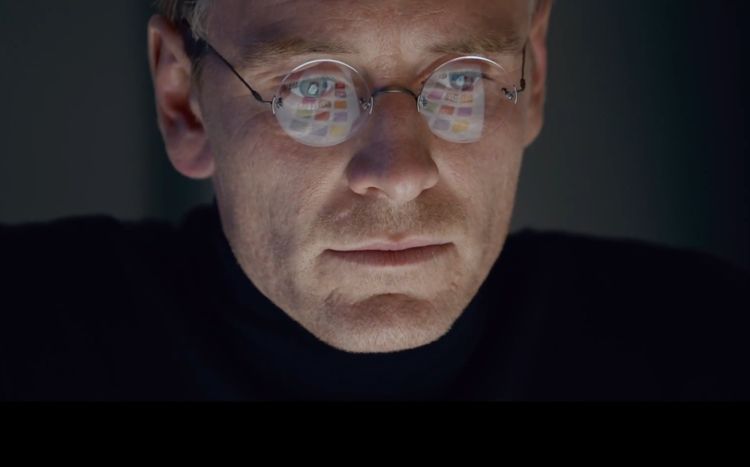 A aparut trailer-ul oficial al filmului Steve Jobs