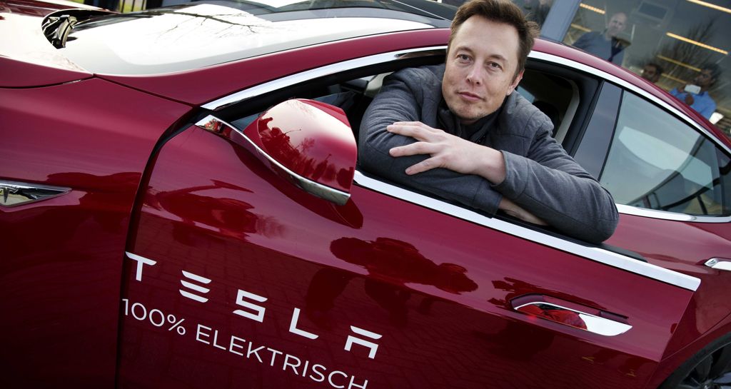 Tesla “tamponeaza” destul de bine Apple-ul