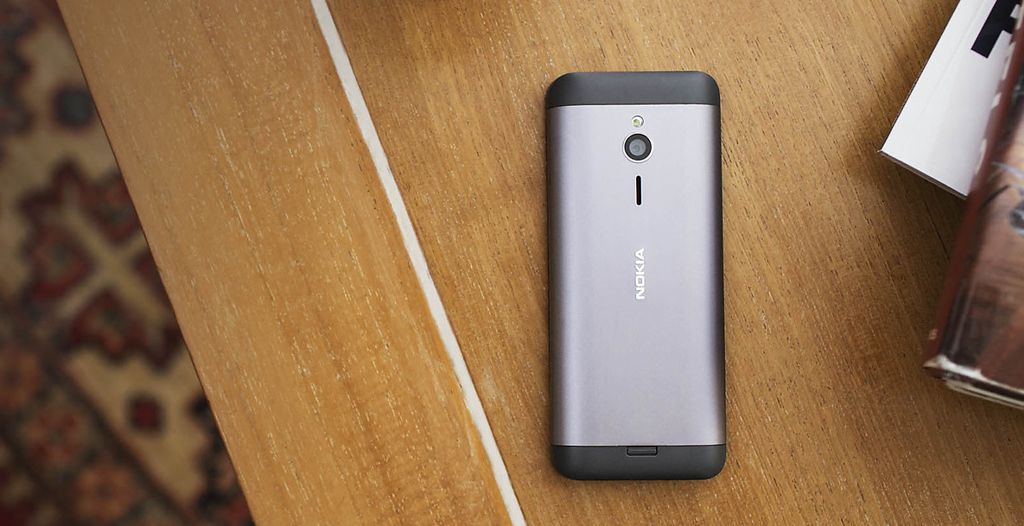 O afacere complicata: Nokia 230