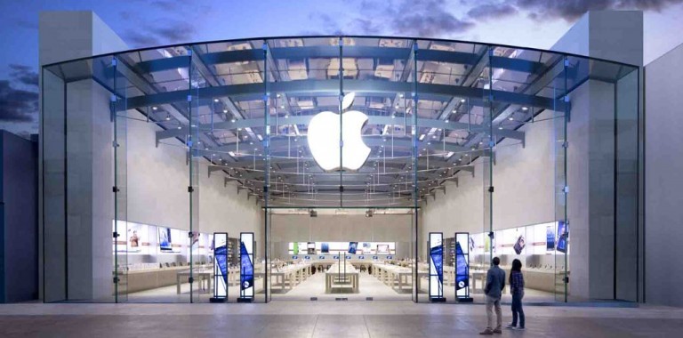 Apple mai doboara un record de vanzari