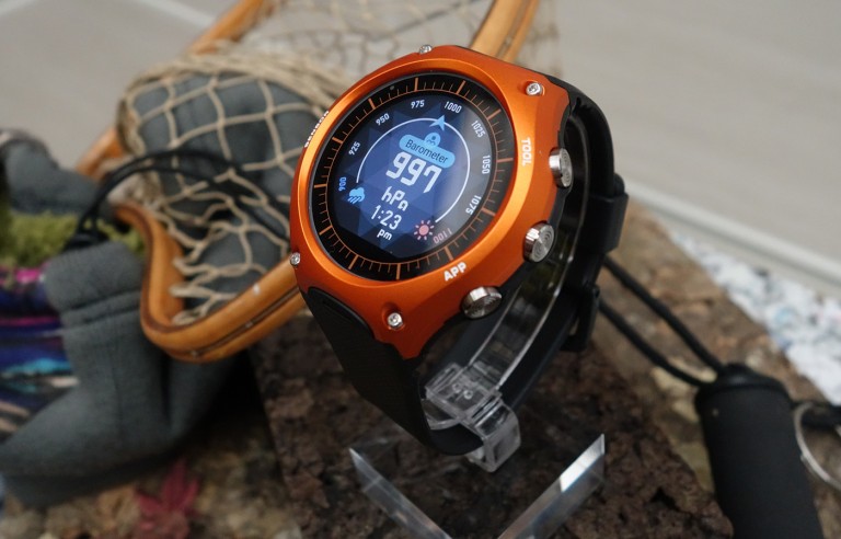 Casio G-Shock WSD-F10, un smartwatch Android Wear pentru aventura
