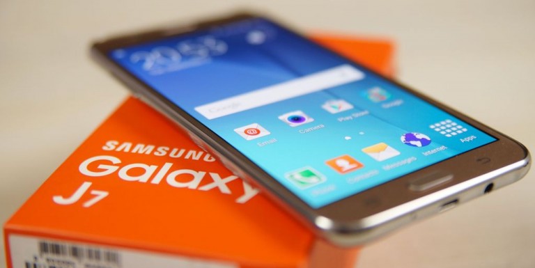 Samsung Galaxy J7 se pregateste de update