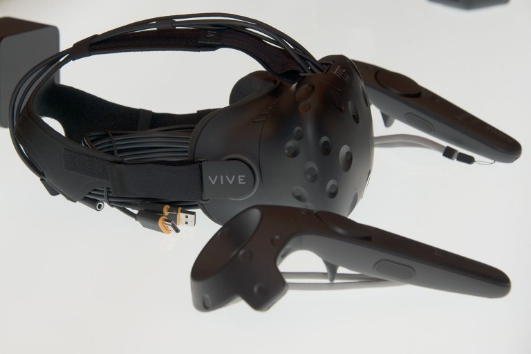 HTC Vive Pre prezentat la CES 2016, urmasul lui HTC Vive