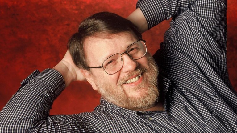 Ray Tomlinson, omul care a inventat email-ul