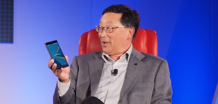 CEO-ul BlackBerry inteapa fin Apple