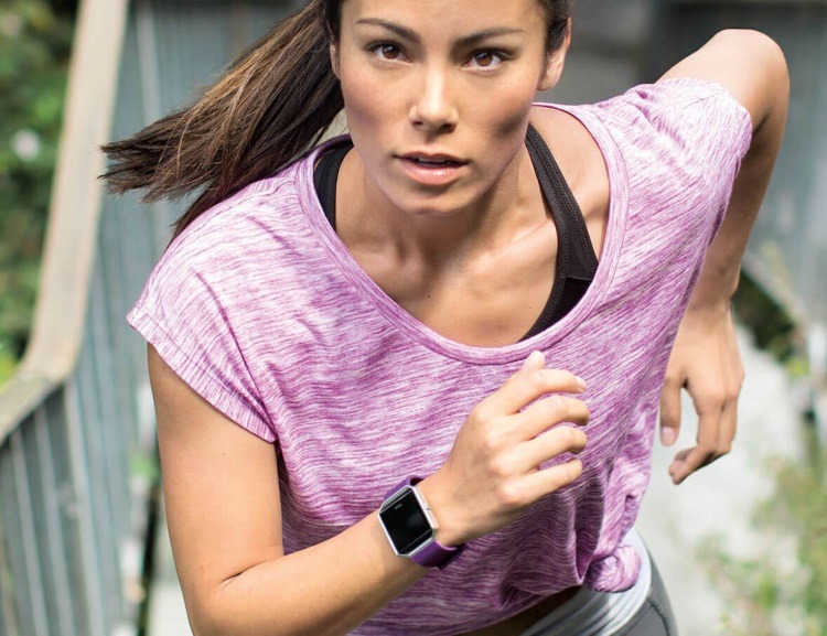 Bratarile de fitness domina piata wearable, cu Fitbit pe primul loc