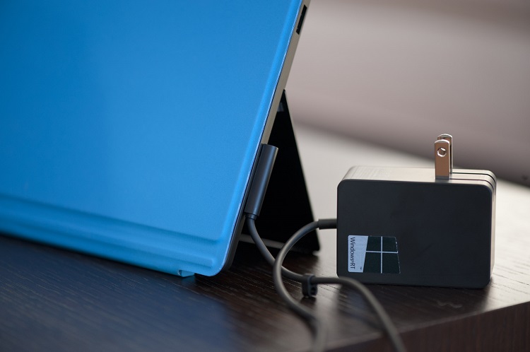Microsoft schimba gratuit cablurile de curent pentru Surface Pro, Surface Pro 2 si Surface Pro 3