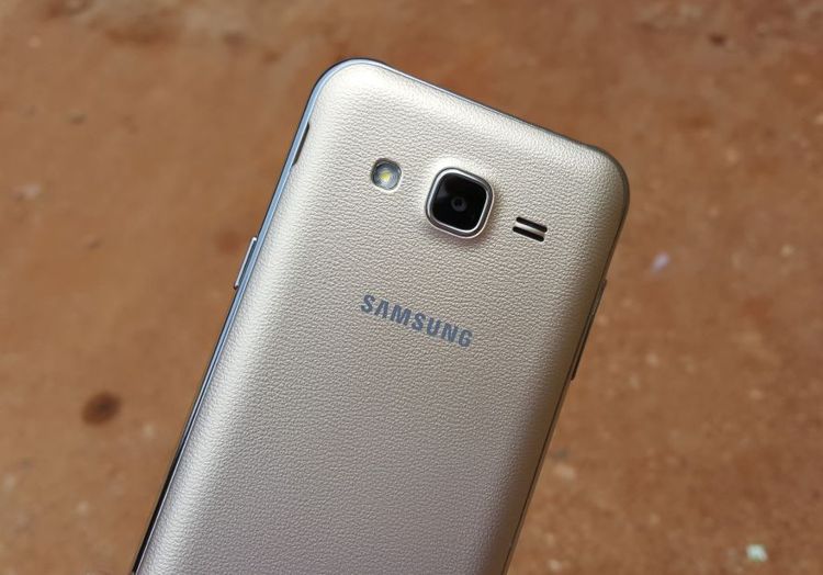 Galaxy J2, un entry-level de la Samsung, aproape de lansare