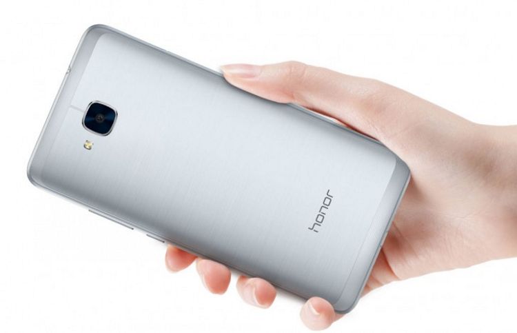 Honor 5C de la Huawei ajunge in Europa