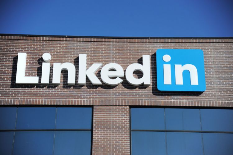 Microsoft cumpara LinkedIn pentru 26,2 miliarde de dolari