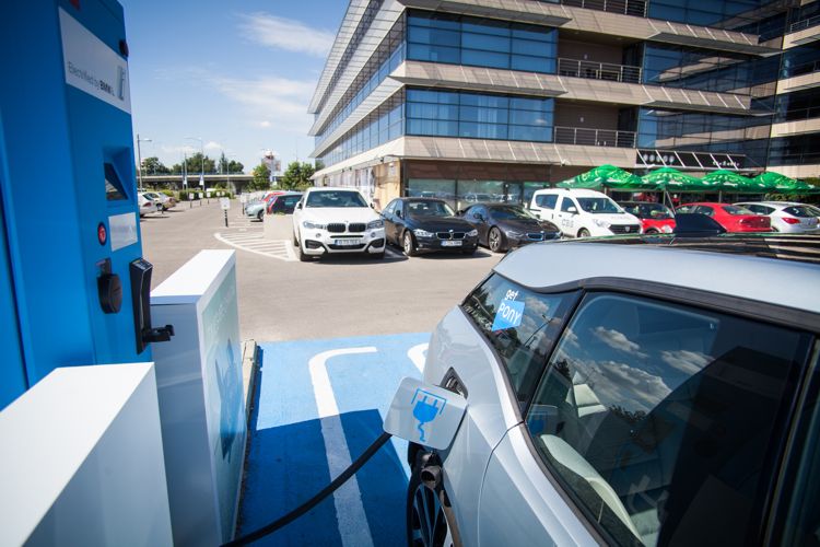 BMW Romania si Pony, solutie ecologica si eficienta pentru flota auto