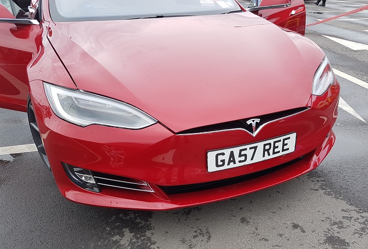 Tesla a prezentat Model S P100D