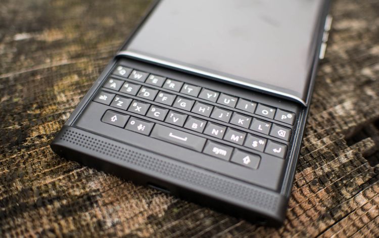 BlackBerry renunta oficial la productia de smartphone