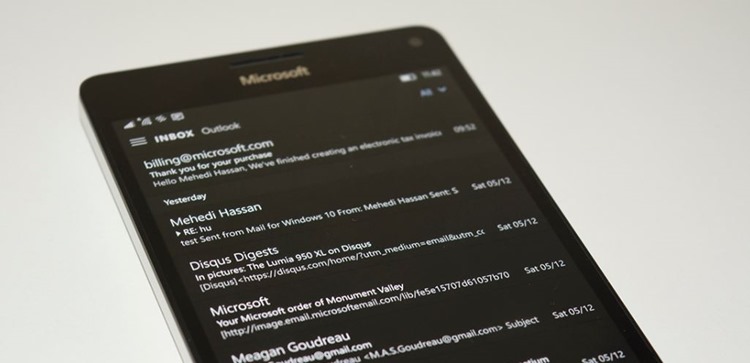 Outlook Mail și Calendar primesc integrarea cu People hub pe Windows 10 Mobile Insider Preview Fast Ring