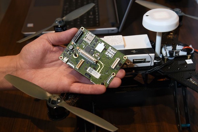 Hack: dronele pot sa fie doborate prin preluarea controlului pe telecomanda