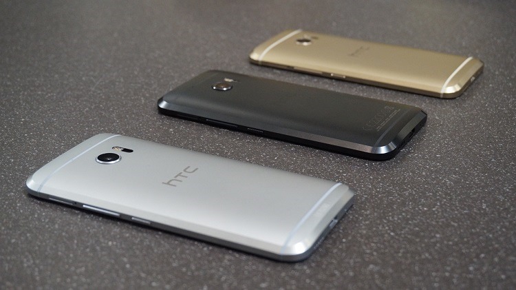 A iesit un nou update de firmware pentru HTC 10: 1.95.404.4 cu imbunatatiri de viteza