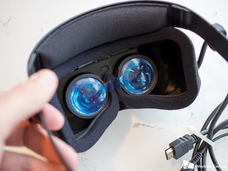 lenovo-prototype-vr-headset-7