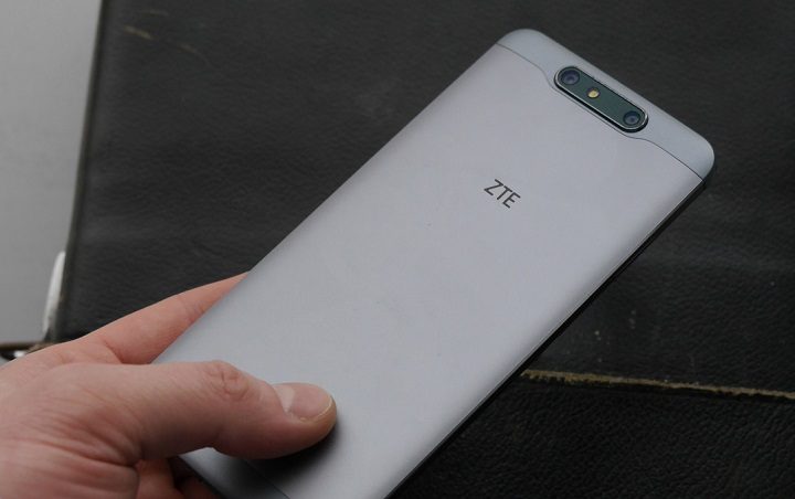 ZTE lanseaza un Blade V8 cu 4 GB de RAM