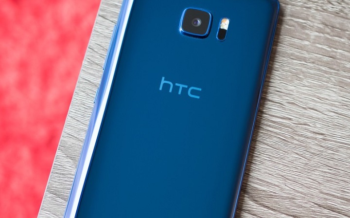 FOTO: o prima poza cu HTC U (Ocean)
