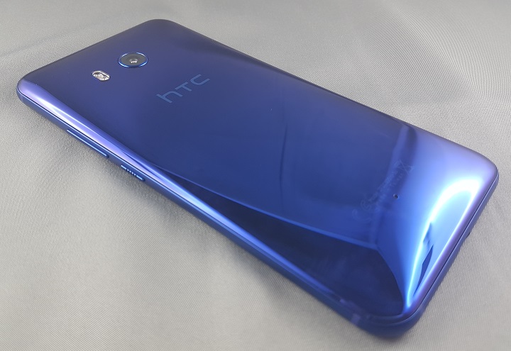 Care sunt norocosii care vor putea cumpara HTC U11 cu 6 GB de RAM si stocare de 128 GB