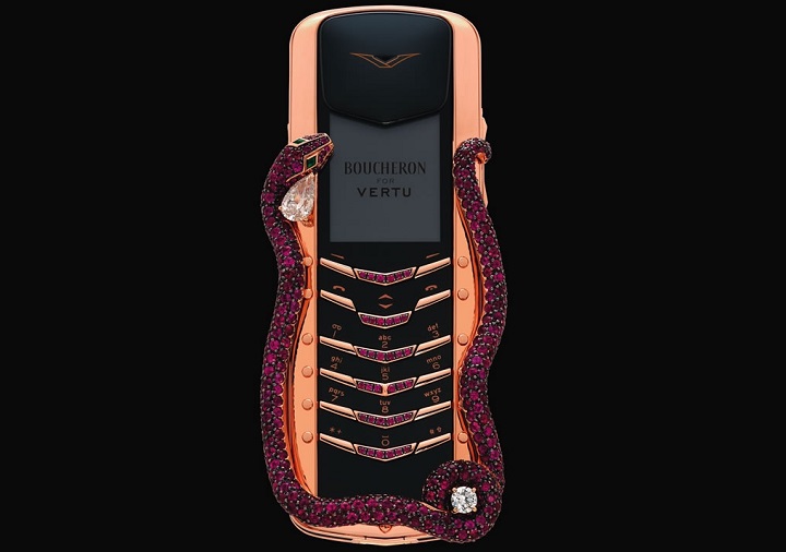 Vertu Signature Cobra, telefonul care te scoate in evidenta