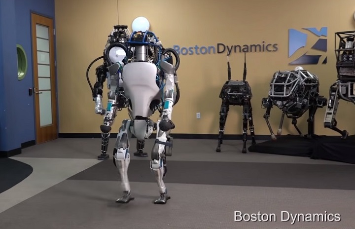 Google vinde Boston Dynamics catre SoftBank